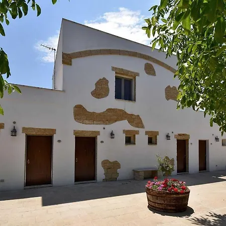 Masseria Pitanni Летний дом Галлиполи